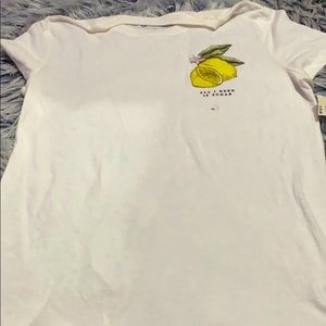A classic crew t shirt with lemon pun!